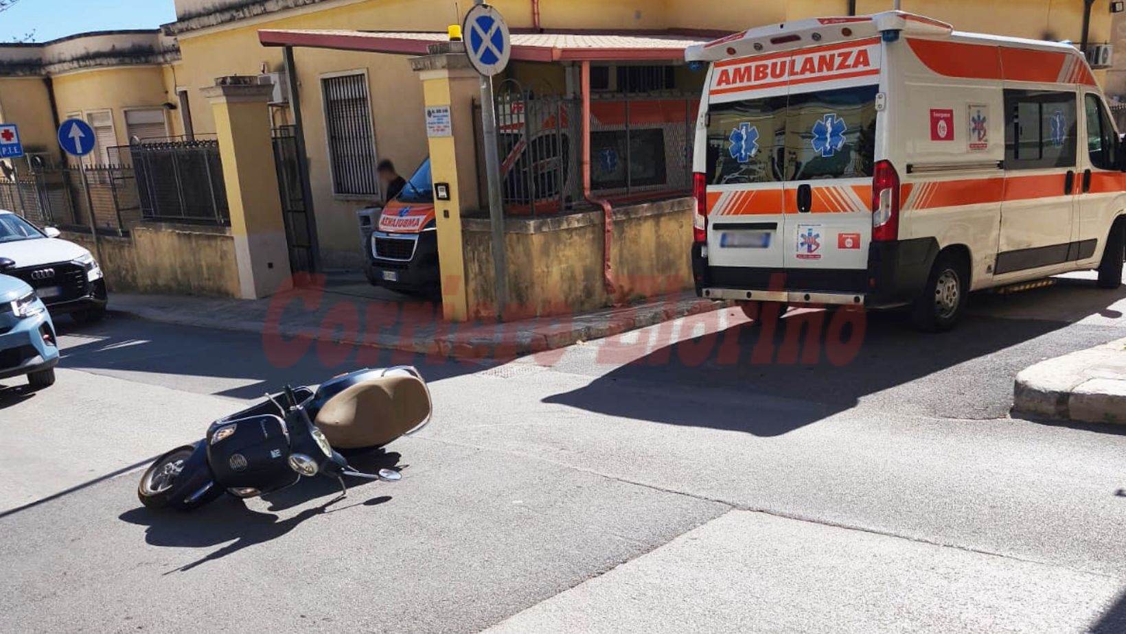 La segnalazione: “Caos in via Ronchi, ambulanza e scooter si scontrano, autobus bloccato e vigili assenti” La segnalazione: “Caos in via Ronchi, ambulanza e scooter si scontrano, autobus bloccato e vigili assenti”