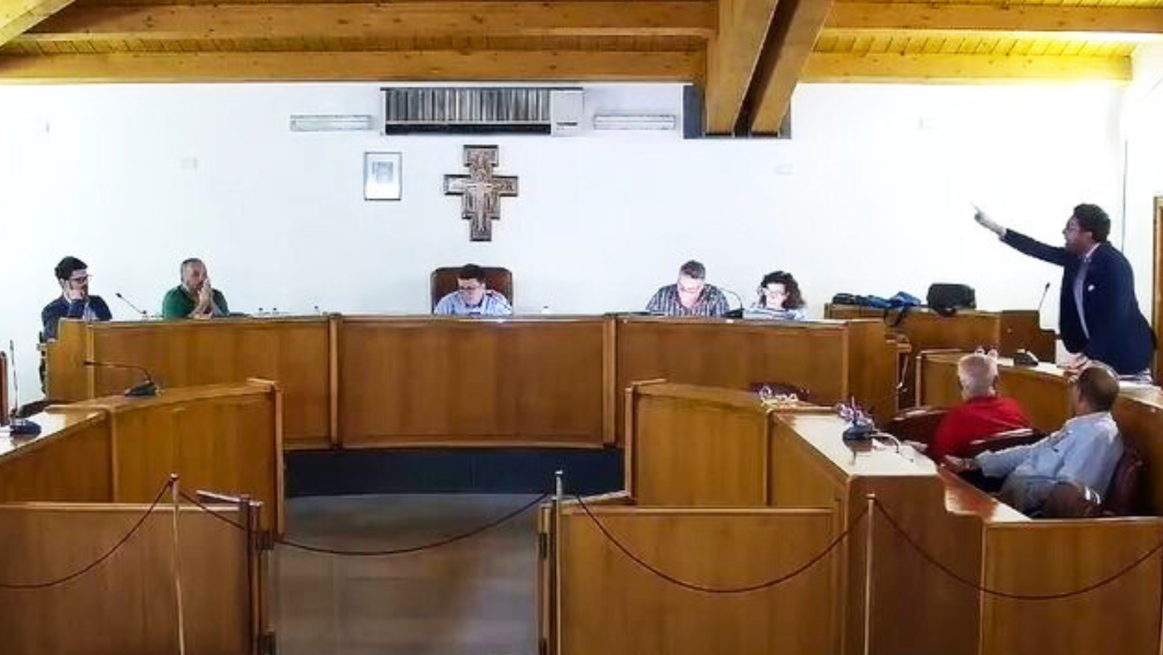 Crisi Pnrr per la Casa di Comunità di Rosolini: è scontro sul “conflitto di interessi” dell’assessore/Rup Crisi Pnrr per la Casa di Comunità di Rosolini: è scontro sul “conflitto di interessi” dell’assessore/Rup