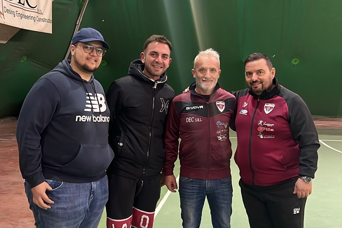 Calcio a 5, a Rosolini è derby anche sul mercato: Peppe Spadaro nuovo tecnico dell’Asd Trombatore Calcio a 5, a Rosolini è derby anche sul mercato: Peppe Spadaro nuovo tecnico dell’Asd Trombatore