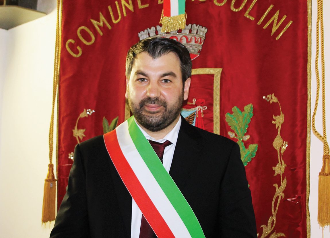 Quattro anni da sindaco, intervista a Giovanni Spadola: “Lavoro, sacrifici e tanti cantieri aperti. Lo metto per iscritto: mi ricandido” Quattro anni da sindaco, intervista a Giovanni Spadola: “Lavoro, sacrifici e tanti cantieri aperti. Lo metto per iscritto: mi ricandido”