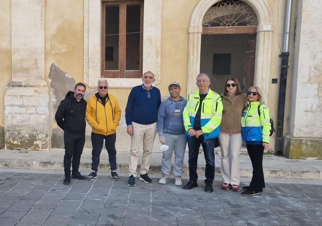 La “casa dei rosolinesi” prende forma: iniziati i lavori della nuova sede della Misericordia in Piazza Garibaldi La “casa dei rosolinesi” prende forma: iniziati i lavori della nuova sede della Misericordia in Piazza Garibaldi