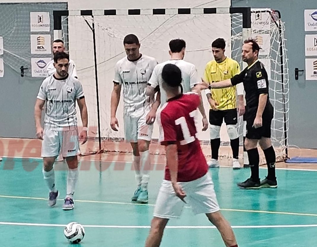 Calcio a 5, serie C1: le due formazioni rosolinesi ai play off, tre gare per inseguire il sogno serie B