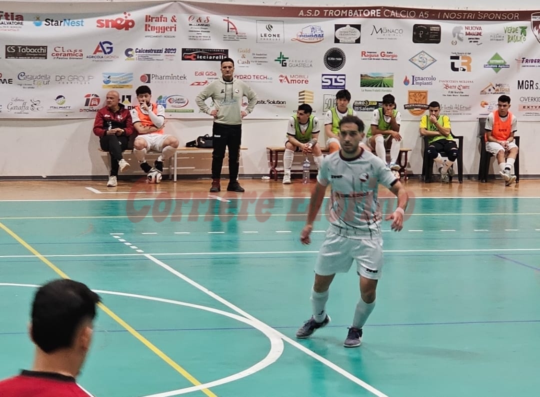 Calcio a 5, giornata da applausi per le rosolinesi: goleada Trombatore e colpo esterno della NHC