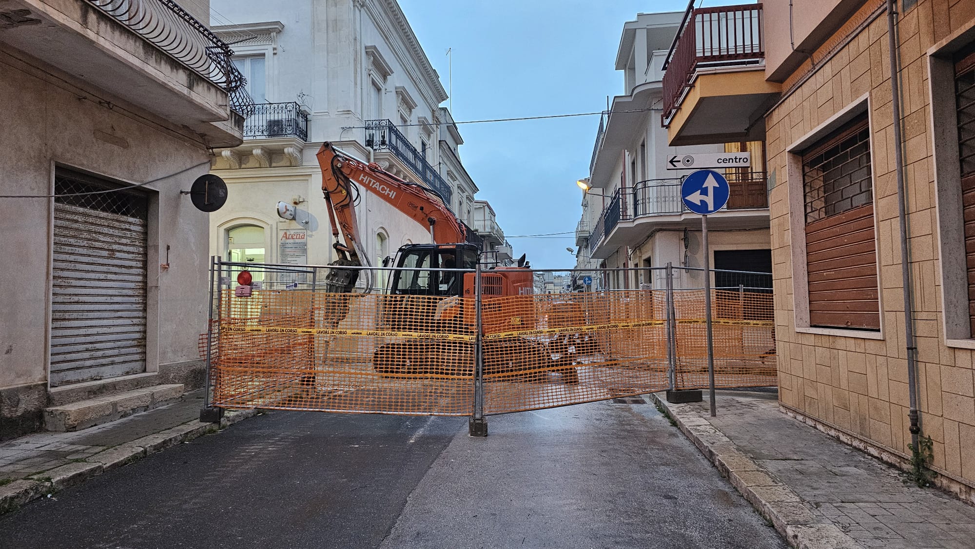 Via Manzoni, l’opposizione denuncia ritardi nei lavori idrogeologici e mancanza di controlli tra i lotti